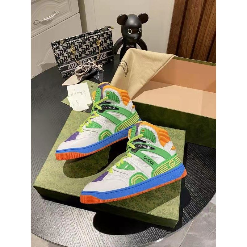 G*u*i casual shoes